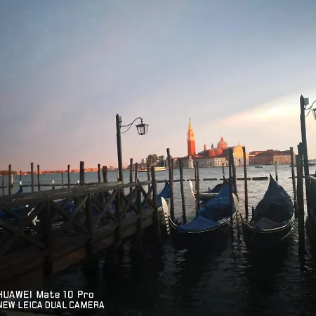 Cà Arivanlial Venice *