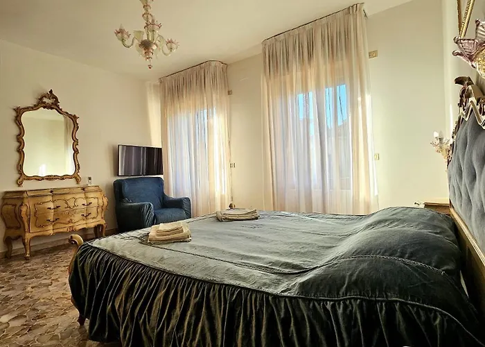 Апартаменты Ca Arivanlial Venice Венеция-Лидо