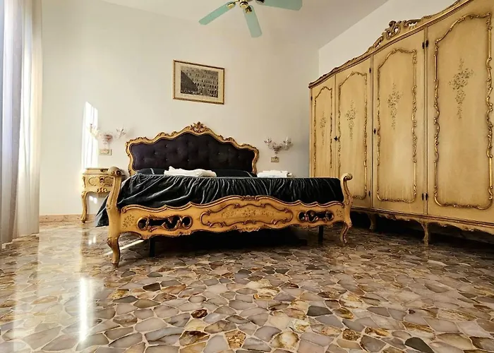 Cà Arivanlial Venice *